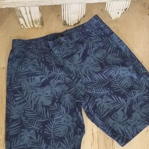 Men's: Gap KHAKIS Hawaiian Print Shorts